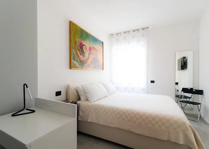Ng - Downtown Apartment *