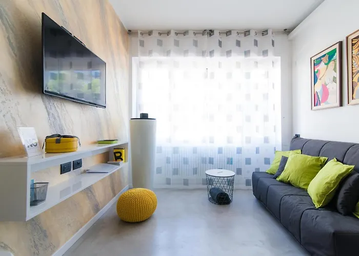 Ng - Downtown Apartment
